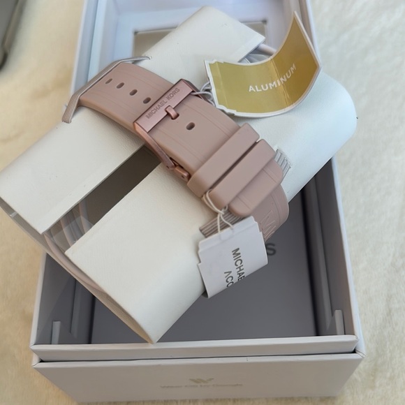 Michael Kors Access Smartwatch in Rose Gold - Picture 2 of 3